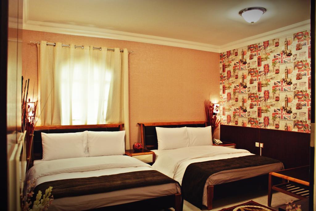 Weekend Hotel & Apartments Маскат Экстерьер фото