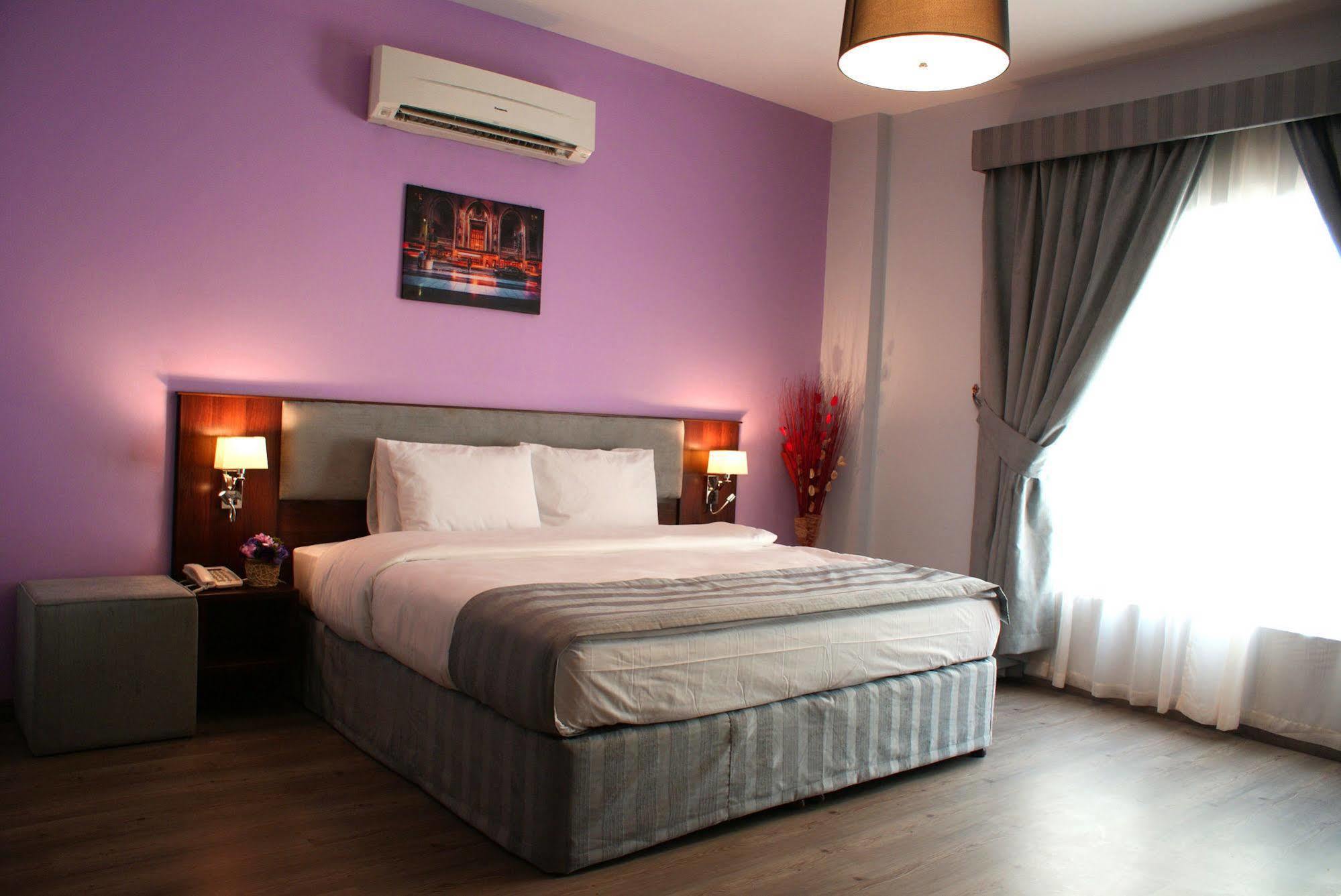 Weekend Hotel & Apartments Маскат Экстерьер фото