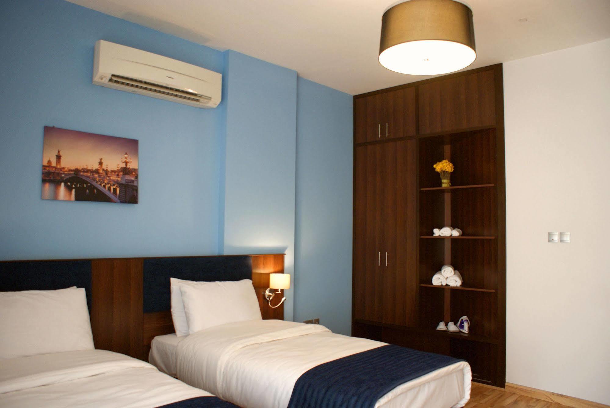 Weekend Hotel & Apartments Маскат Экстерьер фото
