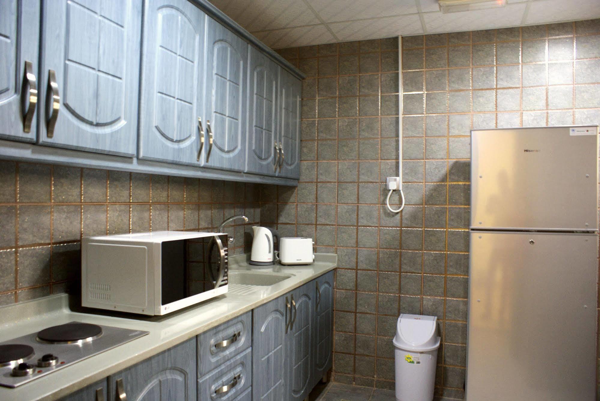 Weekend Hotel & Apartments Маскат Экстерьер фото